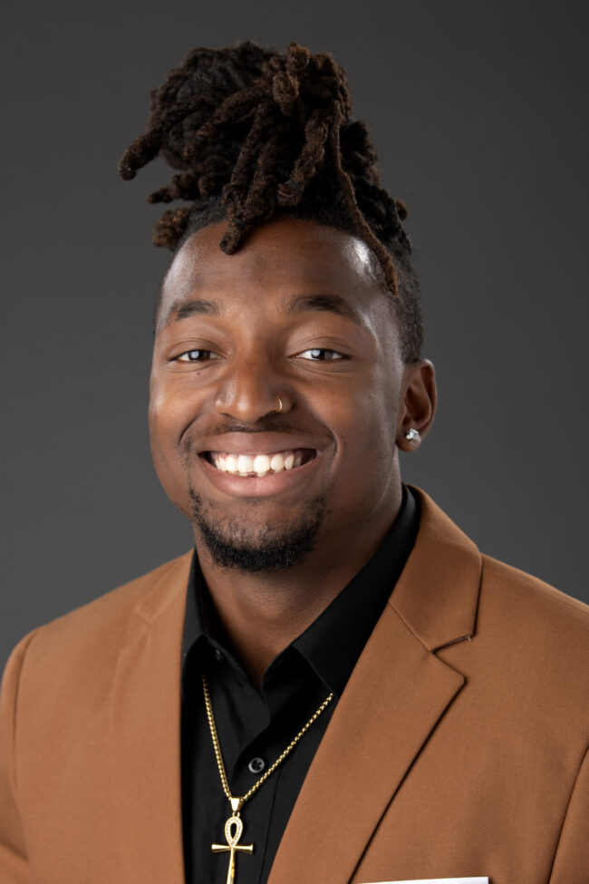 Ja'lik Lewis Sports Reporter for The Vista