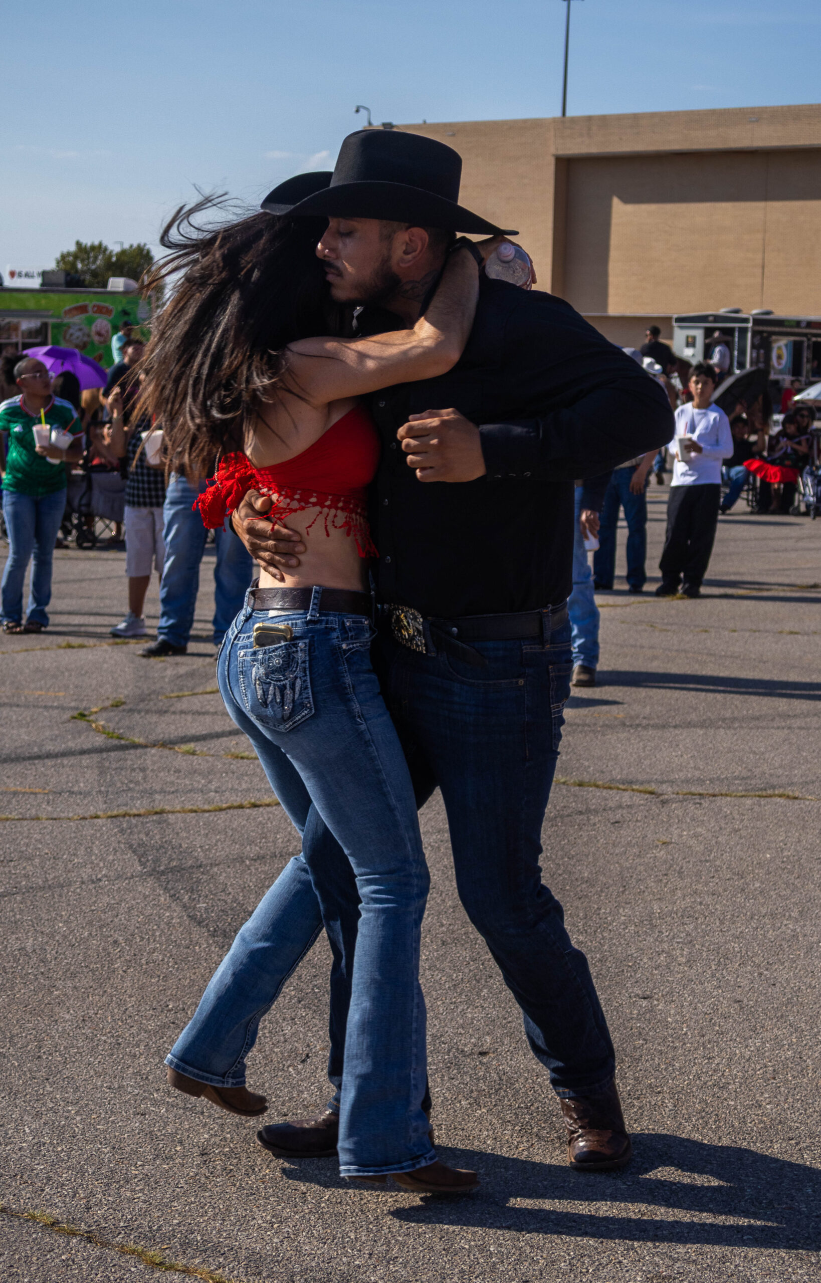 A couple dance together. (Maycee Elerick/The Vista)